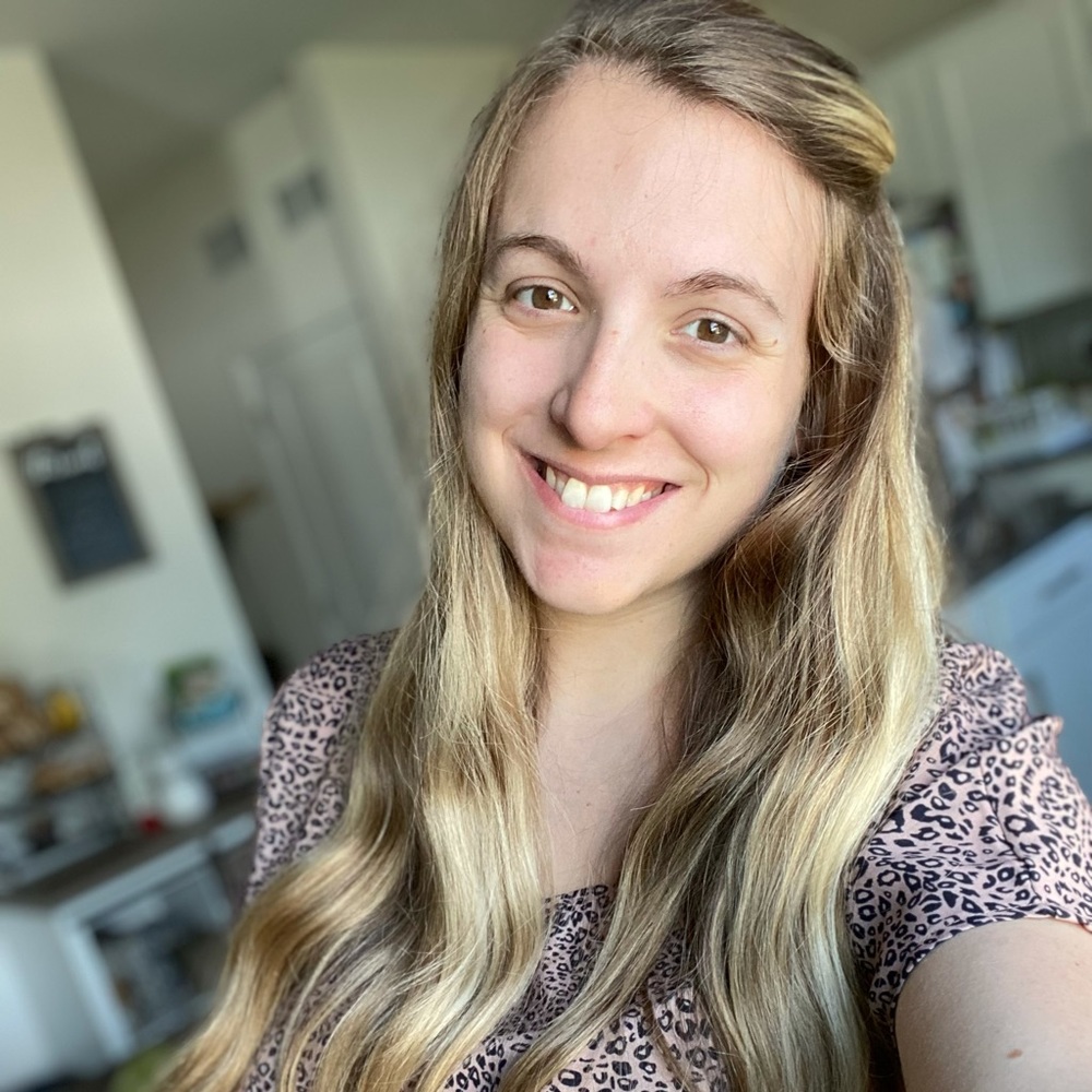 Meet your Posher, Alexandra
